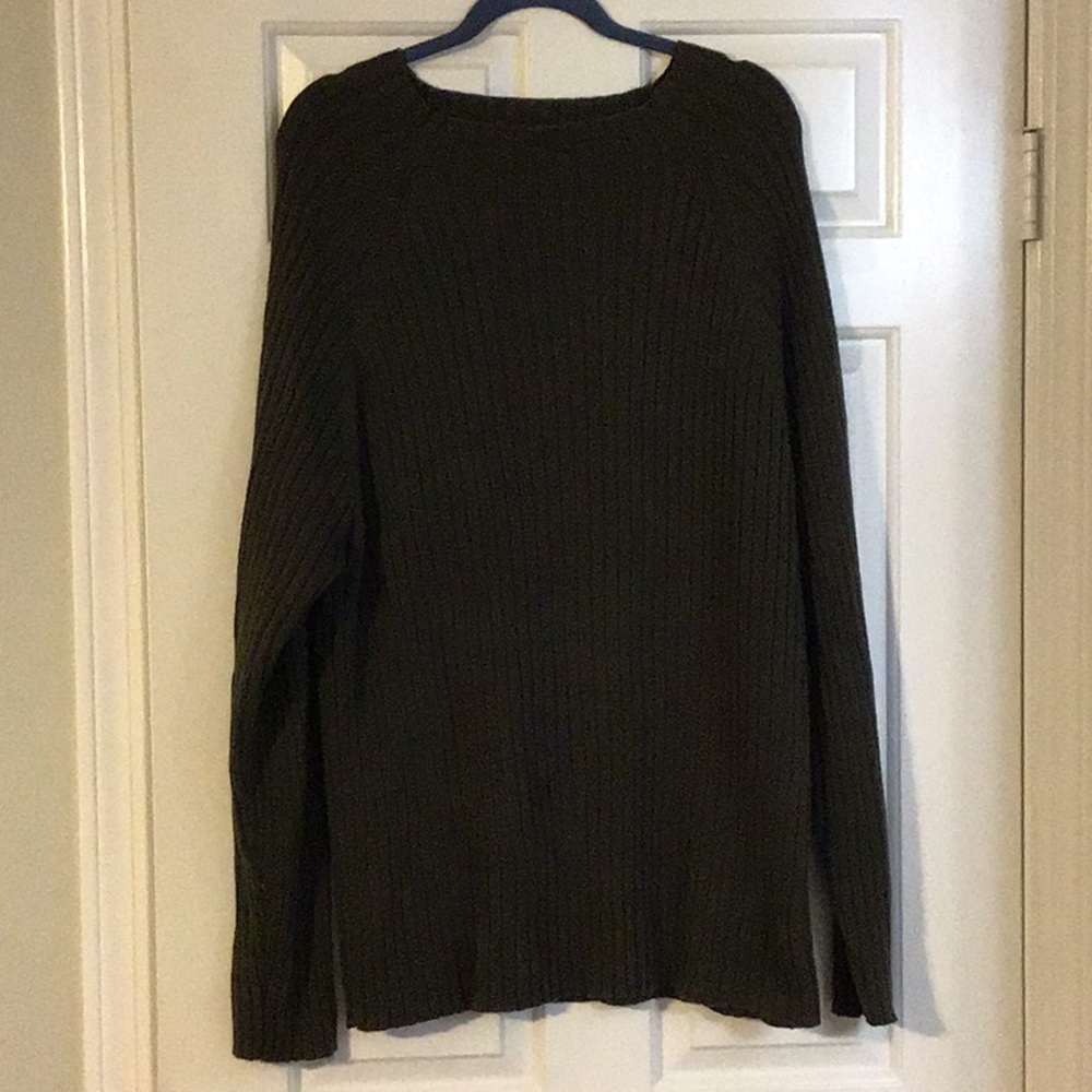 Olive green men’s sweater!